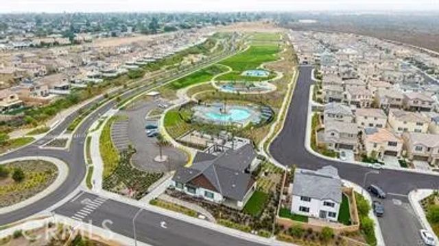 2493 Gunner Ridge Way, Rialto, CA 92377