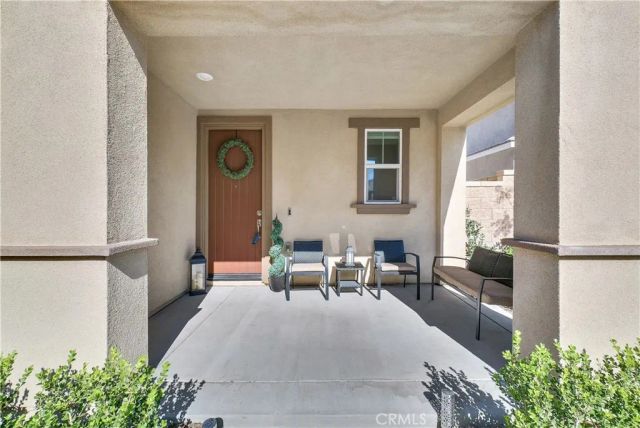 2493 Gunner Ridge Way, Rialto, CA 92377