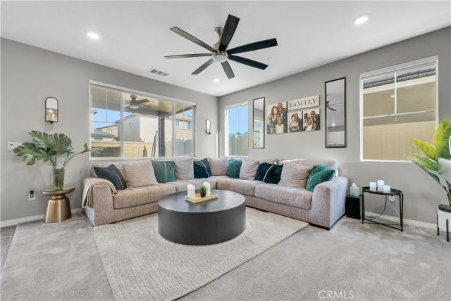 2493 Gunner Ridge Way, Rialto, CA 92377