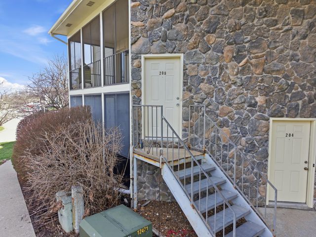 208 PARK DEVILLE PL, Columbia, MO 65203