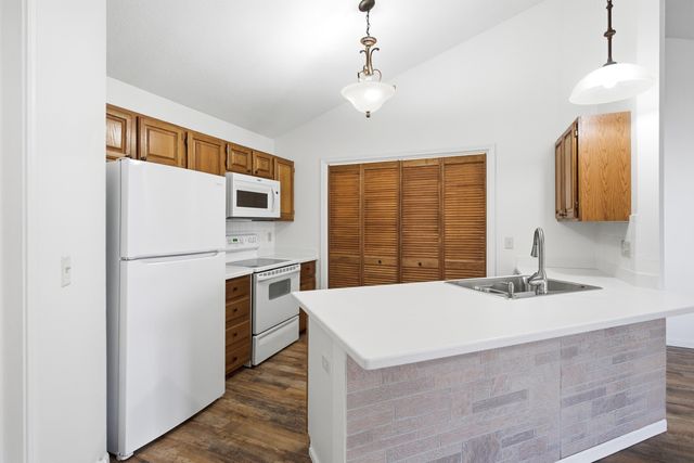 208 PARK DEVILLE PL, Columbia, MO 65203