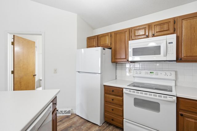 208 PARK DEVILLE PL, Columbia, MO 65203