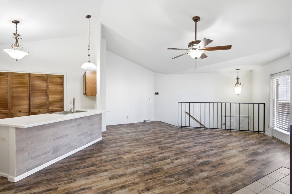 208 PARK DEVILLE PL, Columbia, MO 65203