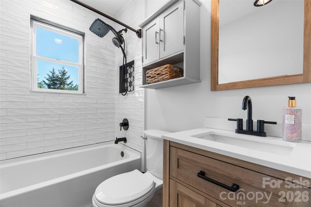 338 Hawthorne Drive, Brevard, NC 28712