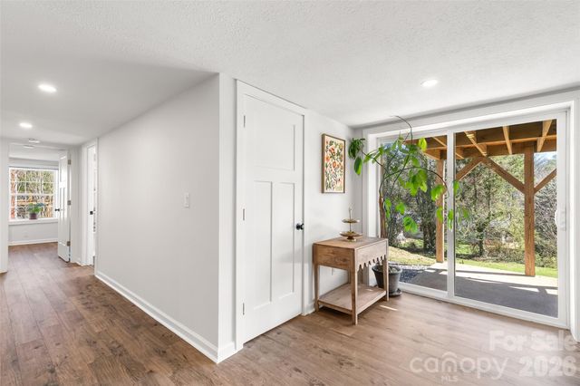 338 Hawthorne Drive, Brevard, NC 28712