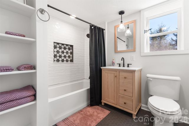 338 Hawthorne Drive, Brevard, NC 28712