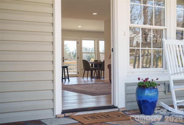 338 Hawthorne Drive, Brevard, NC 28712