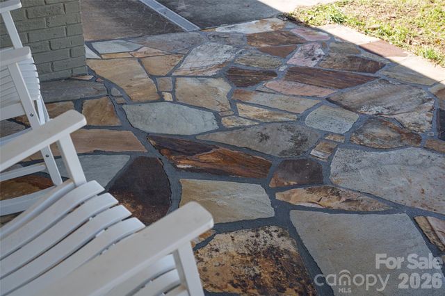 338 Hawthorne Drive, Brevard, NC 28712