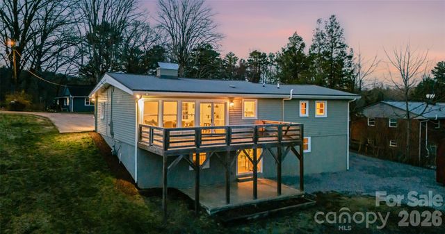 338 Hawthorne Drive, Brevard, NC 28712