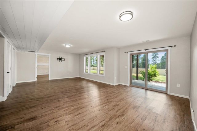 60841 Westview Dr, Nine Mile Falls, WA 99026