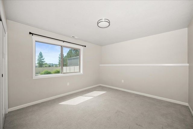 60841 Westview Dr, Nine Mile Falls, WA 99026