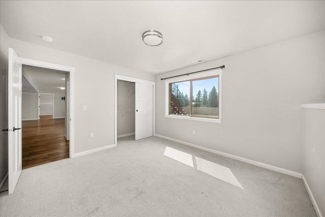 60841 Westview Dr, Nine Mile Falls, WA 99026