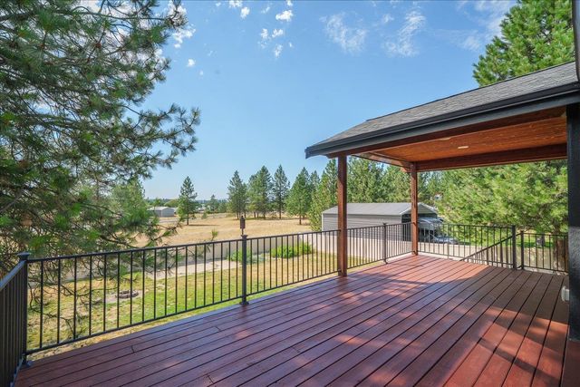 60841 Westview Dr, Nine Mile Falls, WA 99026