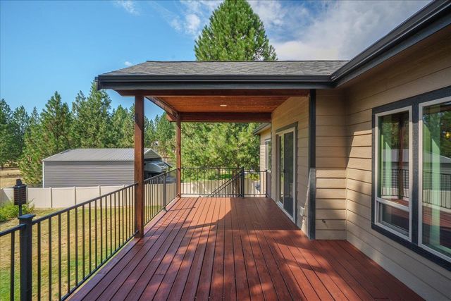 60841 Westview Dr, Nine Mile Falls, WA 99026