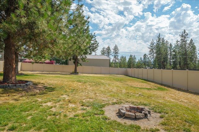 60841 Westview Dr, Nine Mile Falls, WA 99026