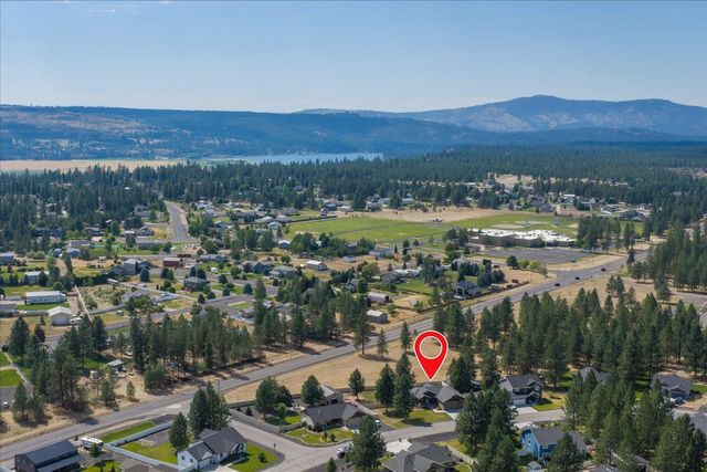 60841 Westview Dr, Nine Mile Falls, WA 99026