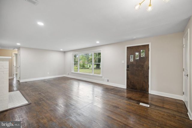 6712 S BENSON DR, Alexandria, VA 22306