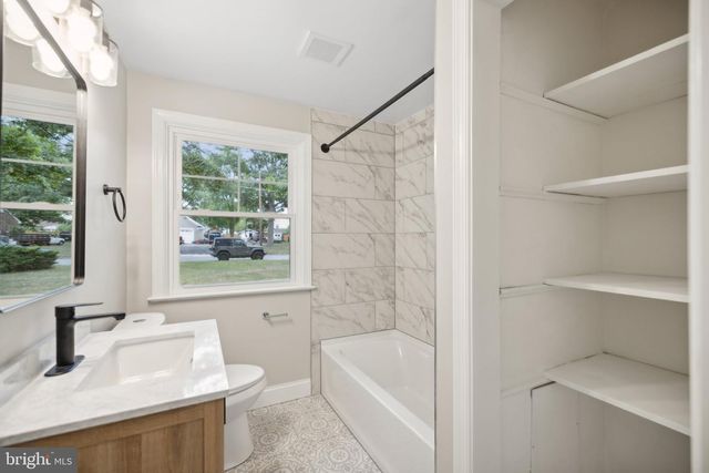 6712 S BENSON DR, Alexandria, VA 22306