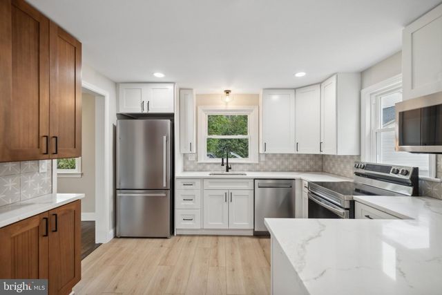 6712 S BENSON DR, Alexandria, VA 22306
