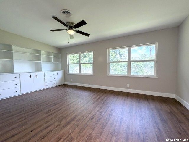 539 Oakleaf Dr, San Antonio, TX 78209