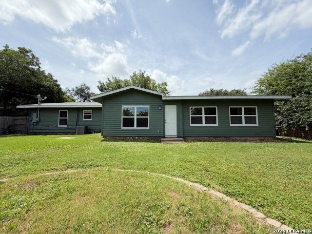 539 Oakleaf Dr, San Antonio, TX 78209