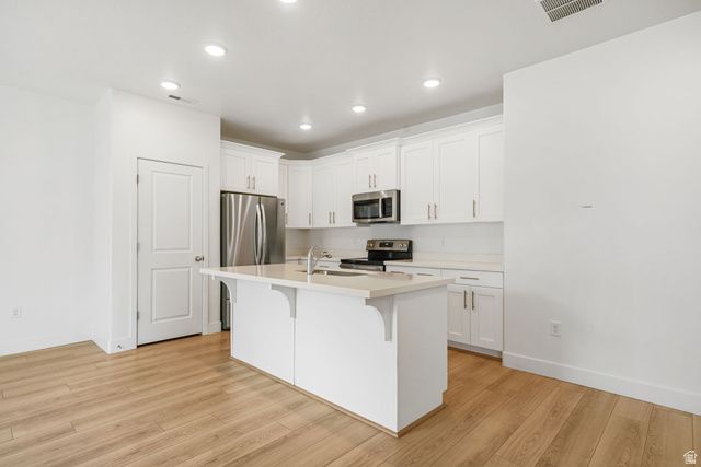 4235 W ANASAZI PARK CT, Riverton, UT 84096