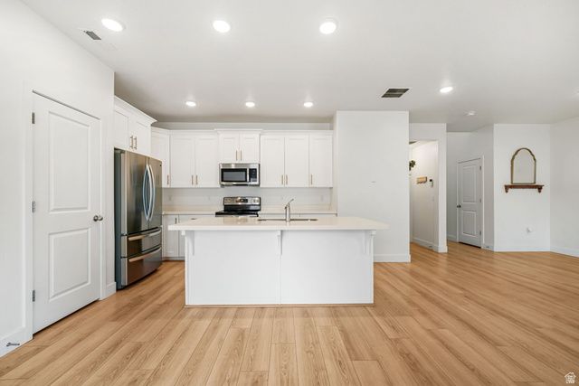 4235 W ANASAZI PARK CT, Riverton, UT 84096