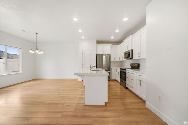 4235 W ANASAZI PARK CT, Riverton, UT 84096
