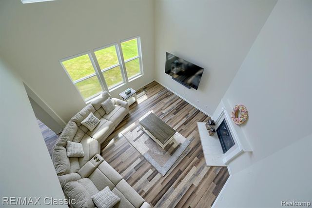 2785 Trillium Hills Drive, Commerce Twp, MI 48382