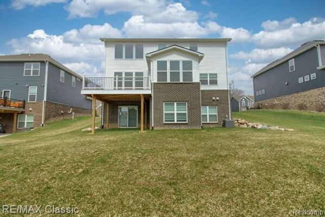 2785 Trillium Hills Drive, Commerce Twp, MI 48382