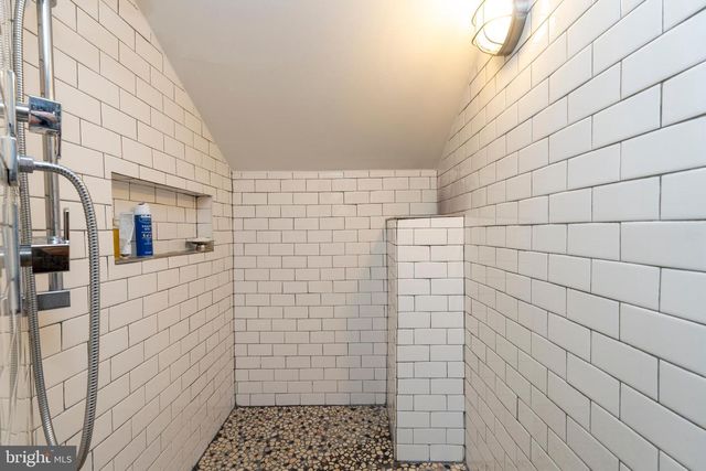 3540 CLIPPER RD, Baltimore, MD 21211