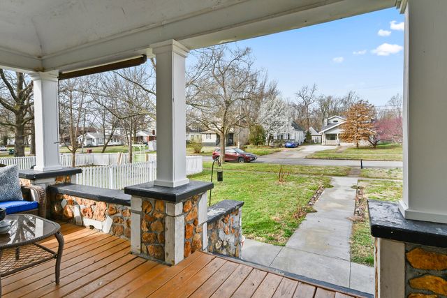 1896 N Douglas Avenue, Springfield, MO 65803