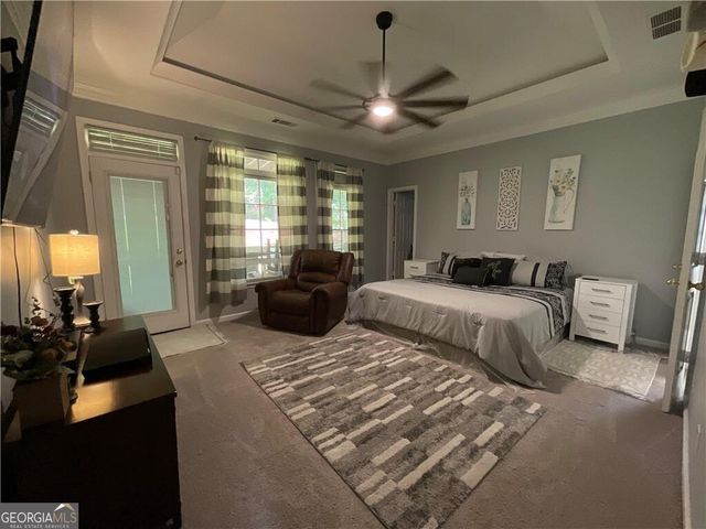 134 Carolinas Way, Fayetteville, GA 30215