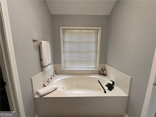 134 Carolinas Way, Fayetteville, GA 30215