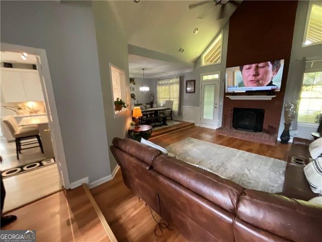 134 Carolinas Way, Fayetteville, GA 30215