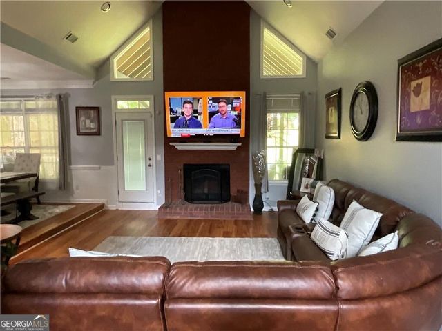 134 Carolinas Way, Fayetteville, GA 30215