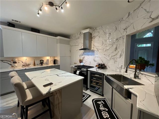 134 Carolinas Way, Fayetteville, GA 30215