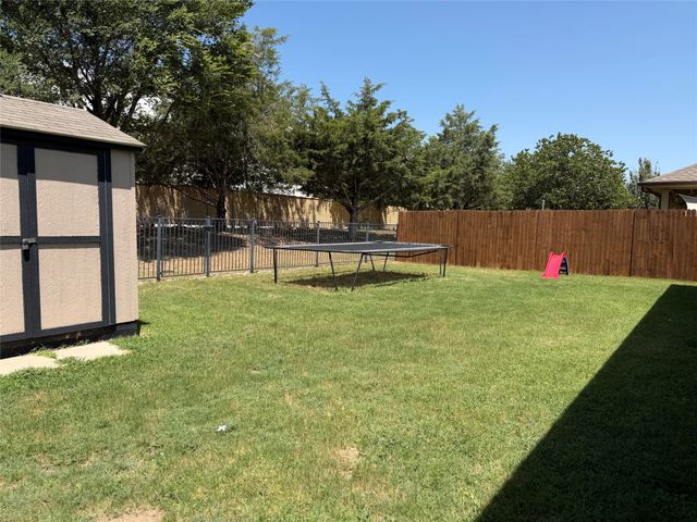224 Spring Hollow Drive, Saginaw, TX 76131