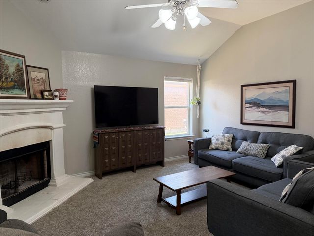 224 Spring Hollow Drive, Saginaw, TX 76131