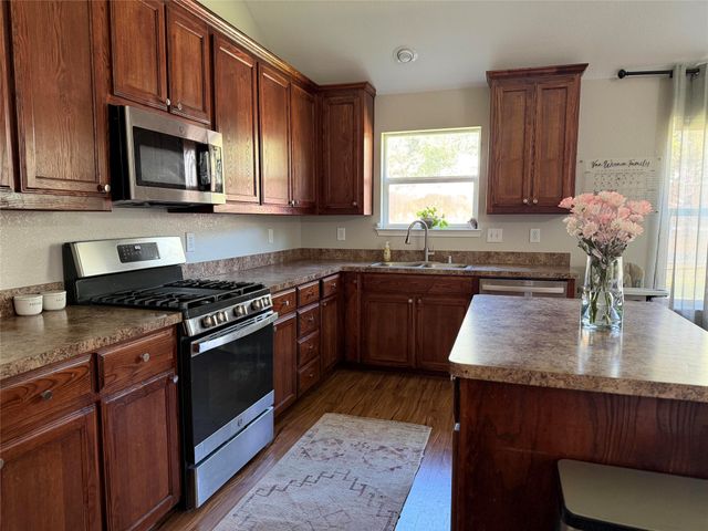 224 Spring Hollow Drive, Saginaw, TX 76131