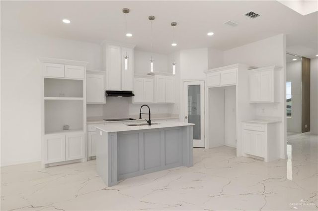 3107 Ebano E Avenue, Hidalgo, TX 78557