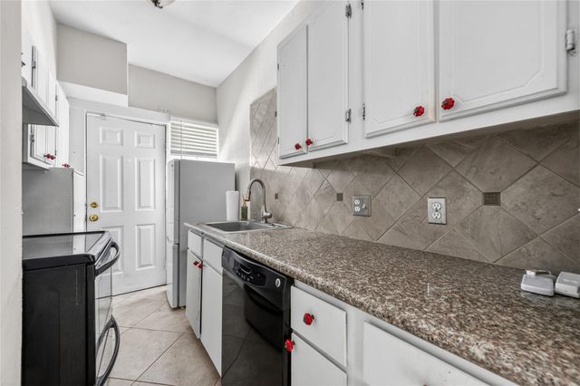 907 W Gray 1, Houston, TX 77019