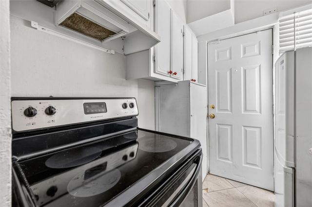 907 W Gray 1, Houston, TX 77019
