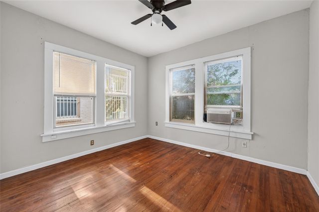 907 W Gray 1, Houston, TX 77019