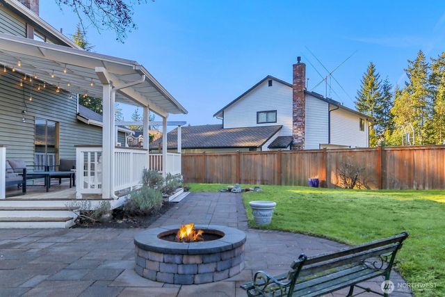 6105 139th Place SW, Edmonds, WA 98026