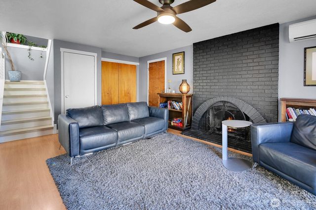 6105 139th Place SW, Edmonds, WA 98026