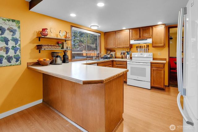 6105 139th Place SW, Edmonds, WA 98026