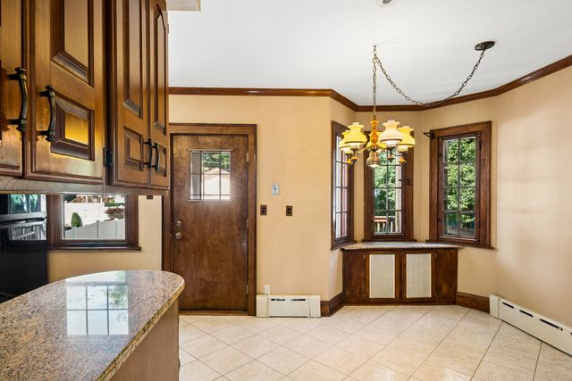 3514 Hollywood Avenue, Brookfield, IL 60513
