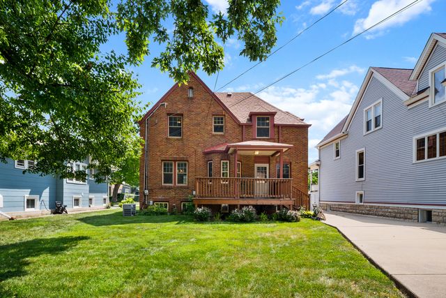 3514 Hollywood Avenue, Brookfield, IL 60513