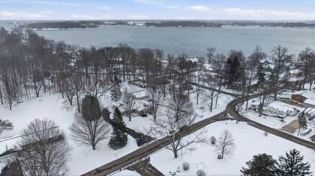 61321 Frances Drive, Cassopolis, MI 49031